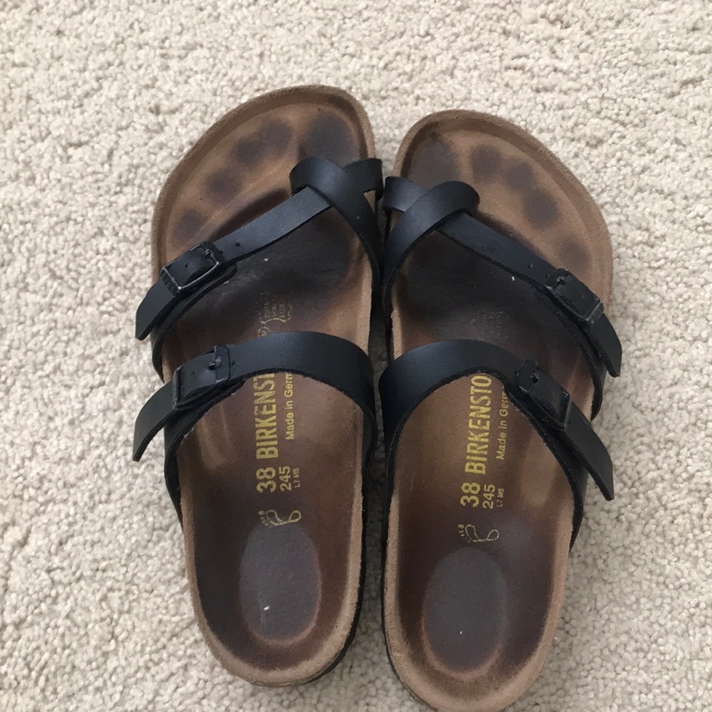 Birkenstocks w toe strap!